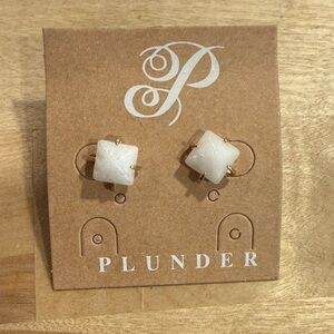 Plunder Cream Stone Stud Earrings